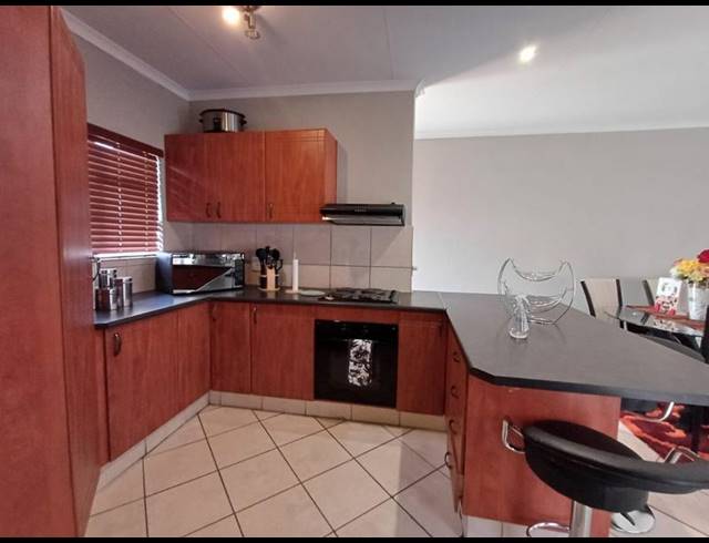 3 BEDROOM TOWNHOUSE FOR SALE IN BENDOR